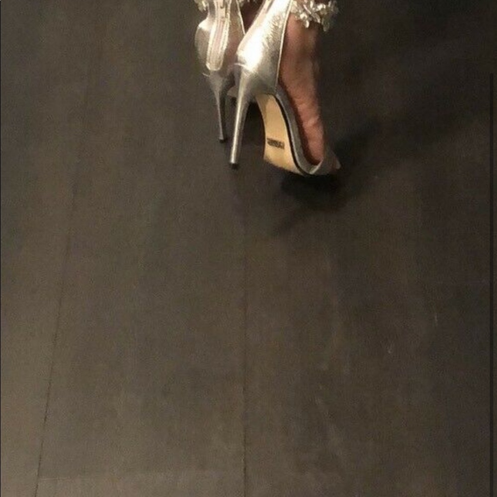 Shoes - Picture 5 of 10
